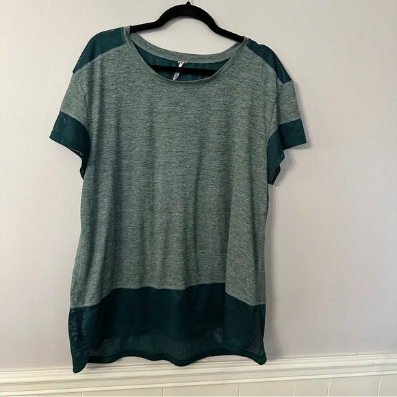 Champion C9 Women’s Short Sleeve Heathered Green Athletic Mesh Top Size XXL GUC - Picture 2 of 7